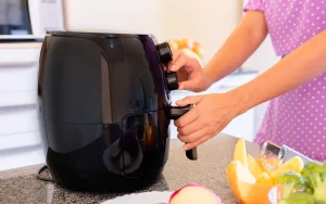 why does my air fryer keeps turning off